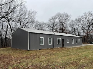 6 County Road 6, Mound Station, IL 62375