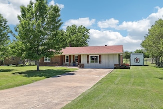 131 Carol Ln, Red Oak, TX 75154