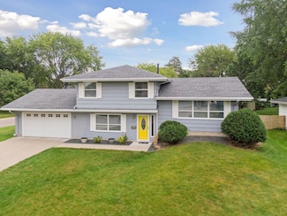 3332 Yukon Ave N, New Hope, MN 55427