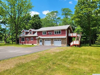 570 South Rd, Round Top, NY 12473