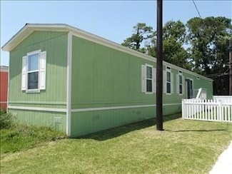 7030 Tri City Beach Rd Unit 16, Baytown, TX 77523