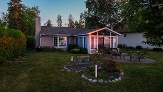 826 Iroquois Ave, Prudenville, MI 48651