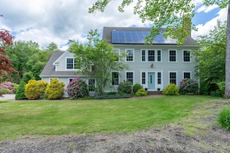2 Acorn Dr, East Haddam, CT 06423