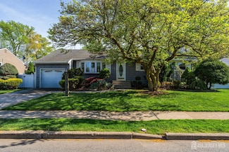 15 E Grant Ave, Colonia, NJ 07067
