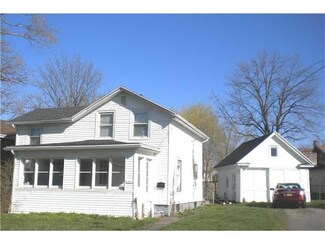 102 South Ave, Medina, NY 14103