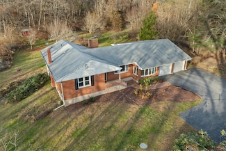 35 Basket Shop Rd, Hebron, CT 06248