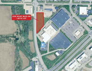2335 Wiley Blvd SW, Cedar Rapids, IA 52404