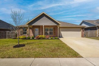 38 E Loveland Loop, Farmington, AR 72730