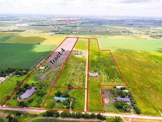 900 County Road 406, Taylor, TX 76574