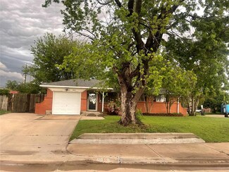 901 NW 5th St, Moore, OK 73160