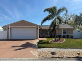 3120 Dole St, Holiday, FL 34691