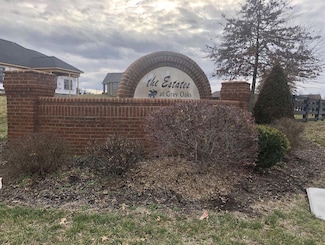 404 Doubletree Ct, Richmond, KY 40475