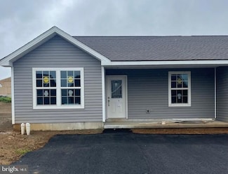 96 Pacific Ave, Reedsville, PA 17084