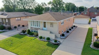 6421 W 84th Place, Burbank, IL 60459