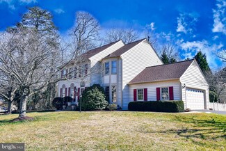 9932 Hawthorn Hill Ct, Manassas, VA 20110