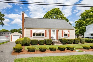 3 Rainbow Cir, Peabody, MA 01960