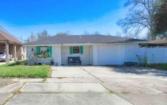 1425 Orchid Dr, Harvey, LA 70058