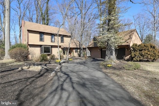 261 N Tamenend Ave, Doylestown, PA 18901