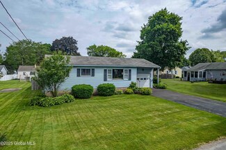 4 Halsey Place, Glens Falls, NY 12801