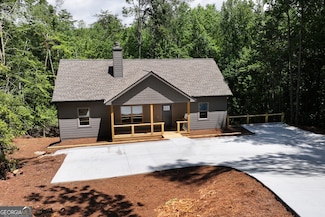 175 Tradewinds Rd, Cleveland, GA 30528