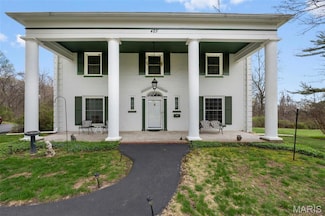 425 Riverview Blvd, Chester, IL 62233