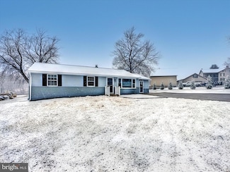 4161 Walters Hatchery Rd, York, PA 17408