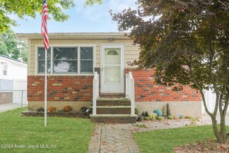 232 Titus Ave, Staten Island, NY 10306