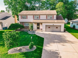 1830 Canavan Dr, Youngstown, OH 44514