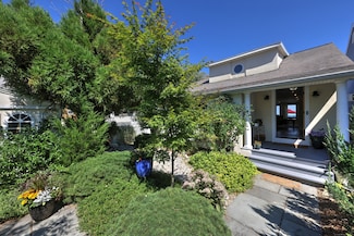 61 Milford Point Rd, Milford, CT 06460