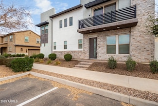 1685 S Wallrade Ln, Gilbert, AZ 85295