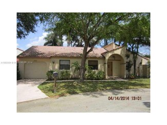 2925 Azalea Dr, Hollywood, FL 33026