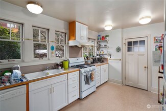 5026 21st Ave NE, Seattle, WA 98105