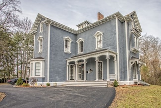 19 Elm St, Taunton, MA 02780