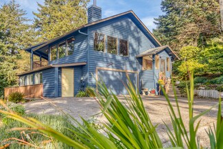1046 King St, Yachats, OR 97498