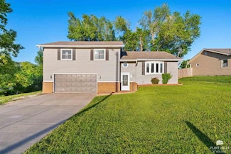 203 S Spring Valley Rd, Junction City, KS 66441