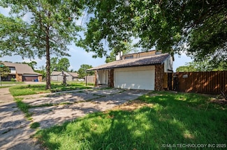 9203 E 59th St, Tulsa, OK 74145