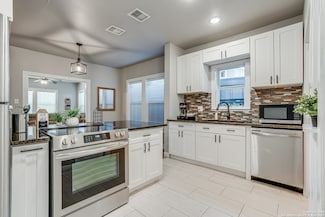 719 W Elsmere Place, San Antonio, TX 78212