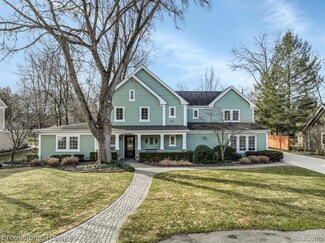7585 Lilac Ct, West Bloomfield, MI 48324