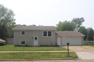 2028 S Osborne Ave, Janesville, WI 53546