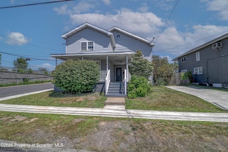 201 S Apple St, Dunmore, PA 18512