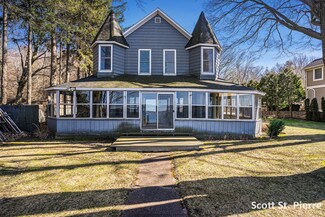 5972 S South Shore Dr, Whitehall, MI 49461