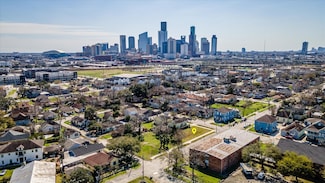 1724 Common St, Houston, TX 77009