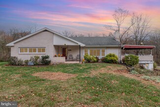 1701 Pine Ln, Dauphin, PA 17018