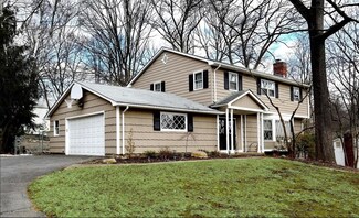 578 Colonial Rd, Rivervale, NJ 07675