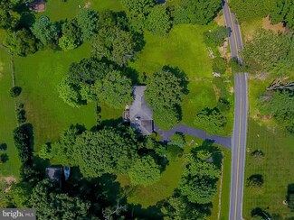 11501 Chapel Rd, Clifton, VA 20124