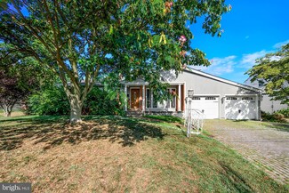 10 Eddy Ln, Cherry Hill, NJ 08002