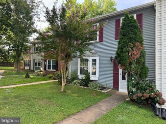 8515 Englewood Ct, Manassas Park, VA 20111
