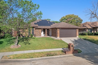 6300 Aires Dr, Arlington, TX 76001