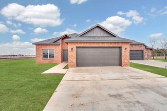 203 3rd St, Elgin, OK 73538