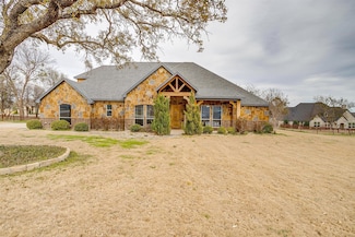 197 Pinnacle Peak Ln, Weatherford, TX 76087